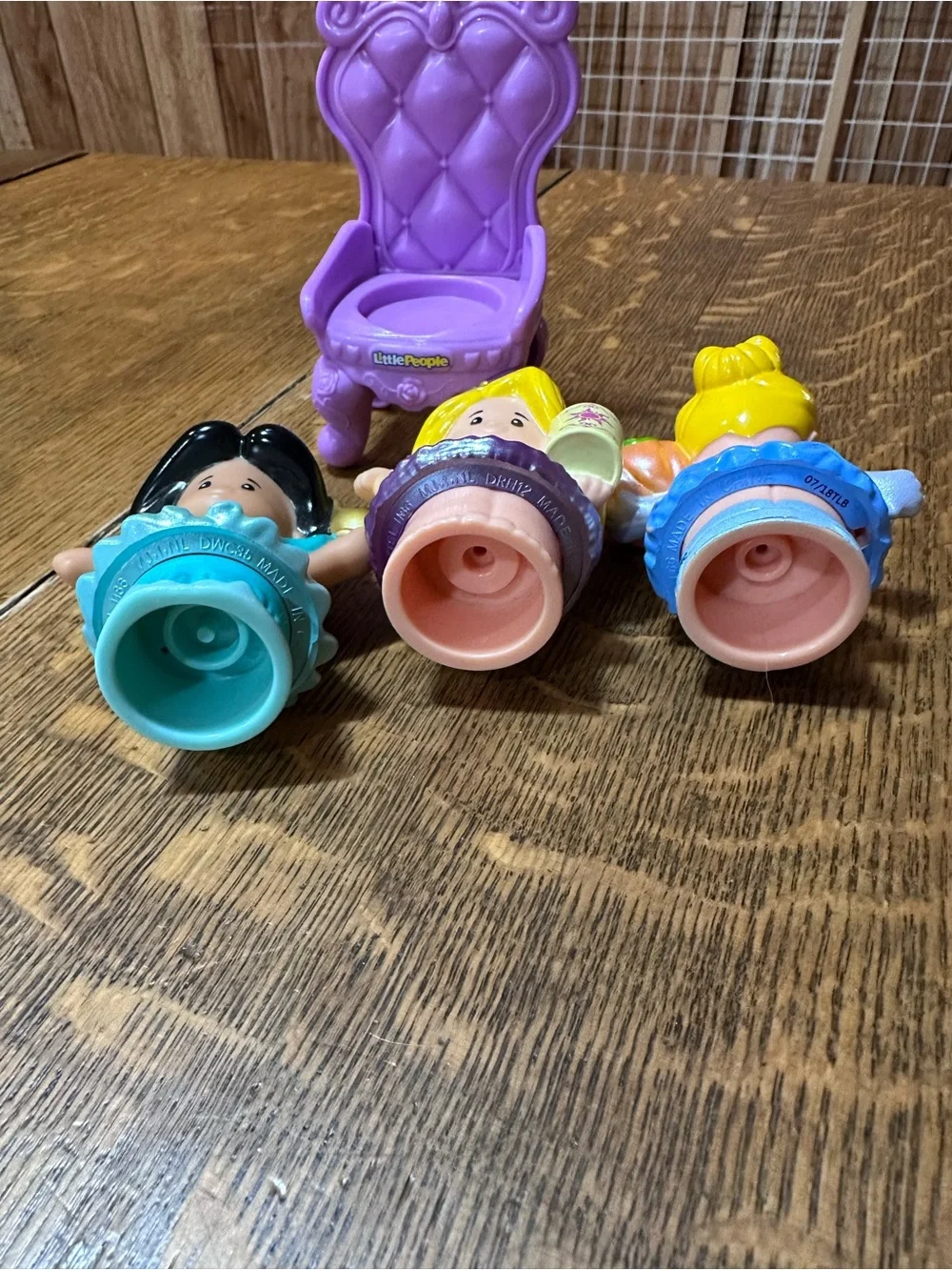 Disney Princess little people Chair Rapunzel Cinderella Jasmin